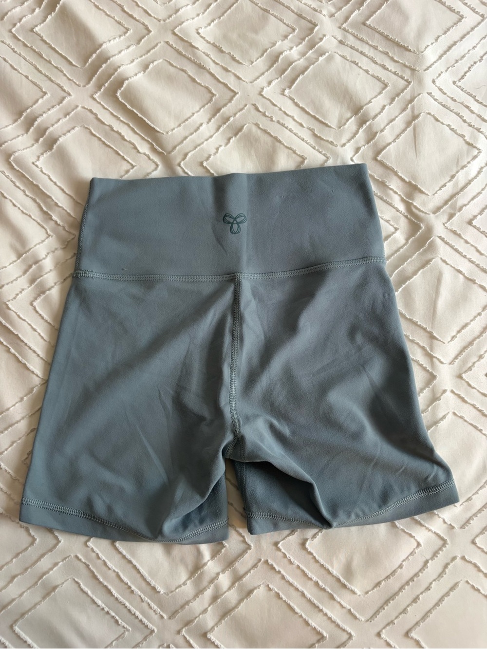Aritzia TNA butter 5” shorts